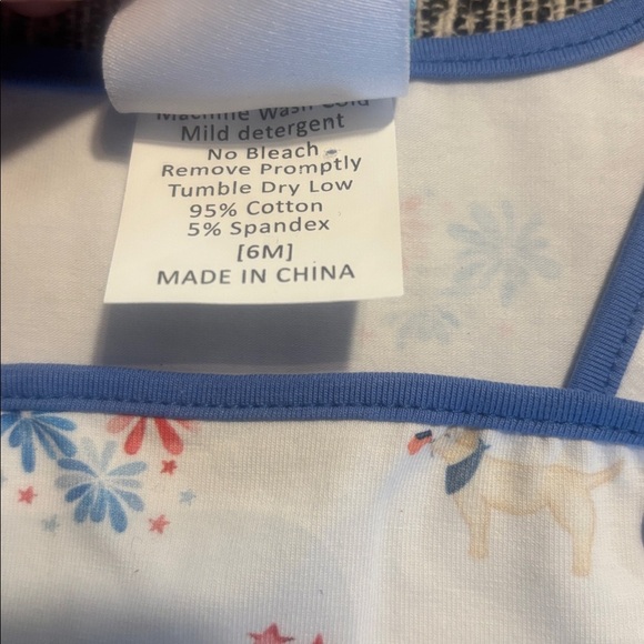 Stitchy Fish Yellow Lab Dog Flag Firework Romper 6M - Picture 3 of 5